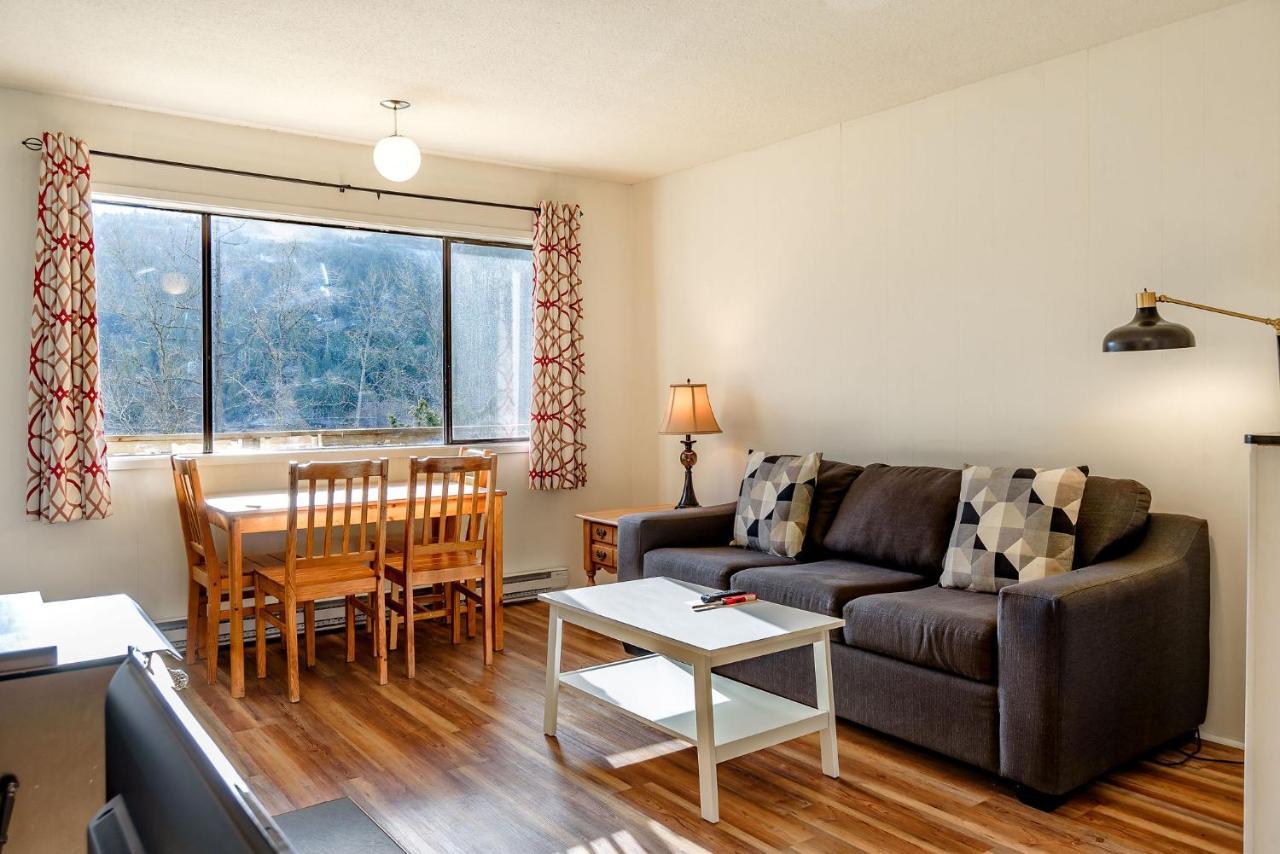 Green Acres Lakeside Resort Salt Spring Island Ganges Exterior foto