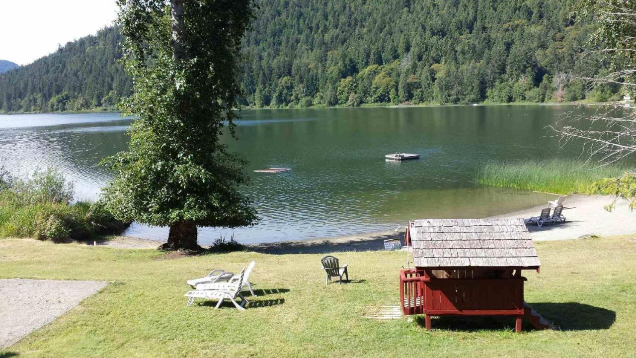 Green Acres Lakeside Resort Salt Spring Island Ganges Exterior foto