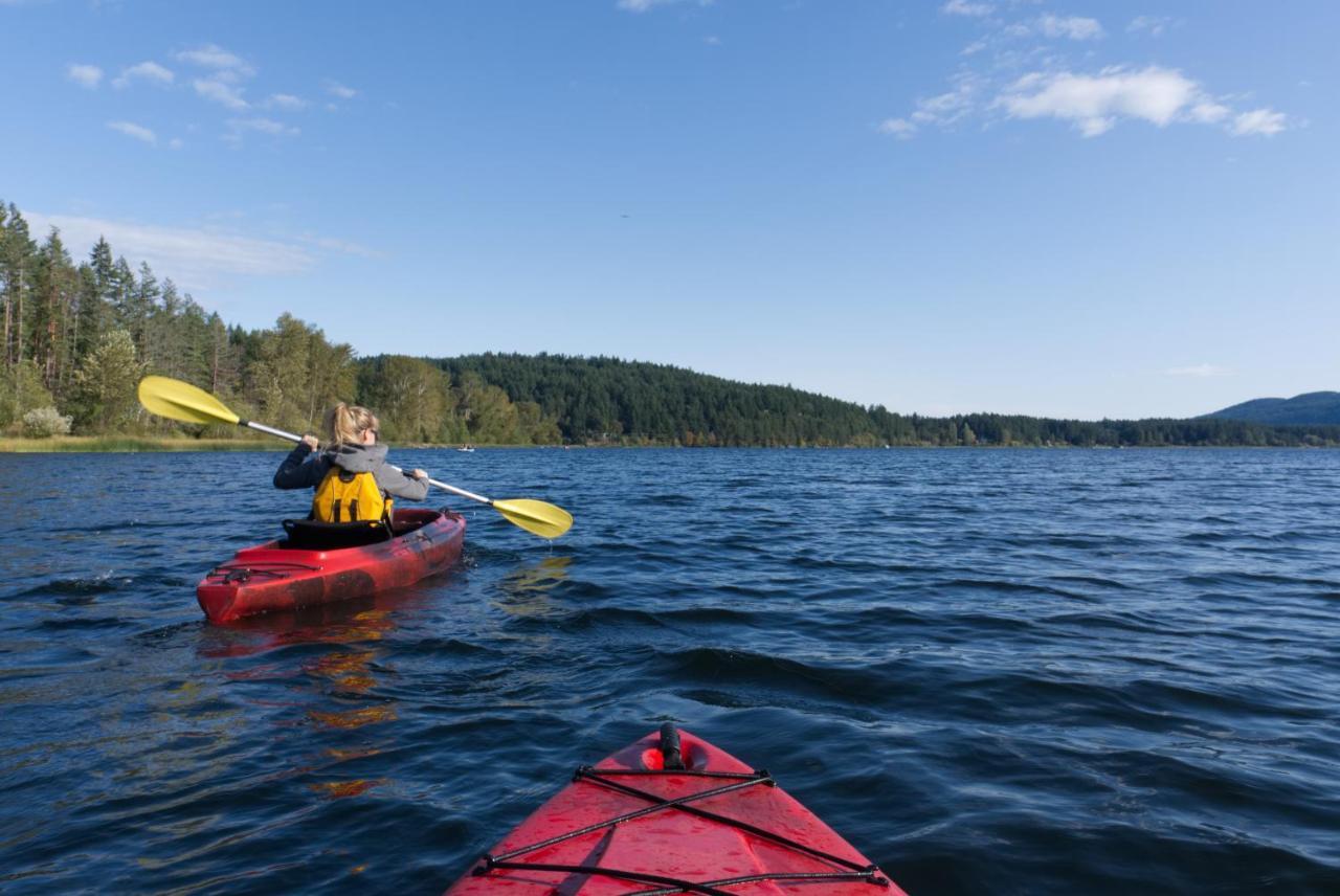 Green Acres Lakeside Resort Salt Spring Island Ganges Exterior foto